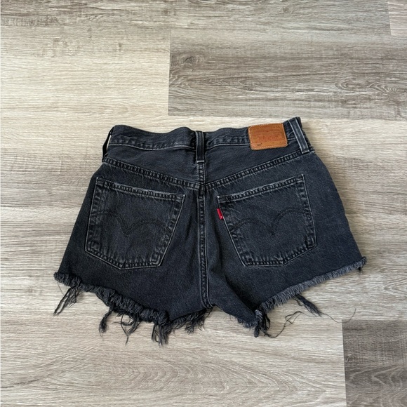 Levi’s 501 premium distressed festival black button fly shorts 27 - Picture 6 of 12